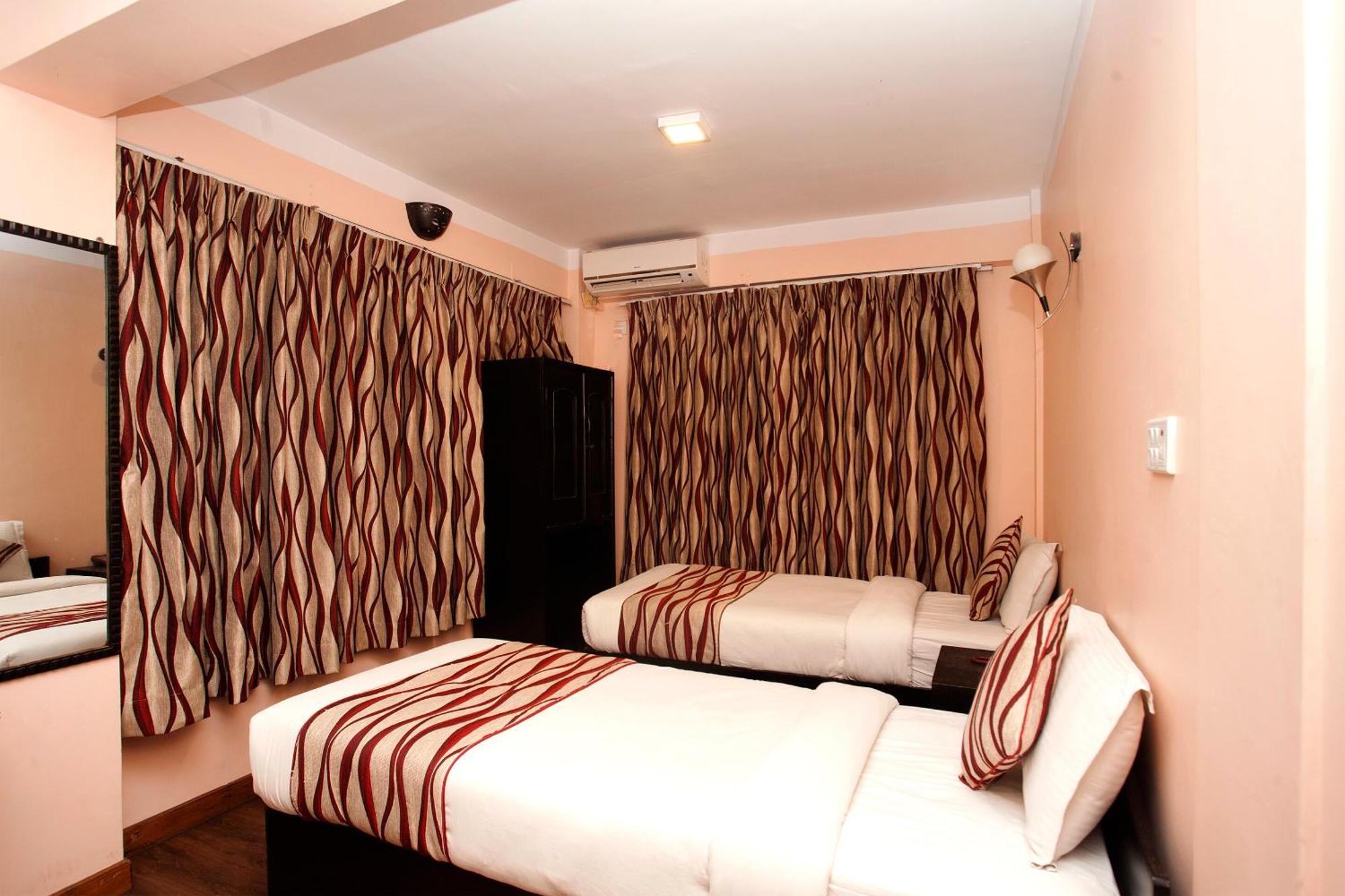 Kathmandu City Hotel Bagian luar foto