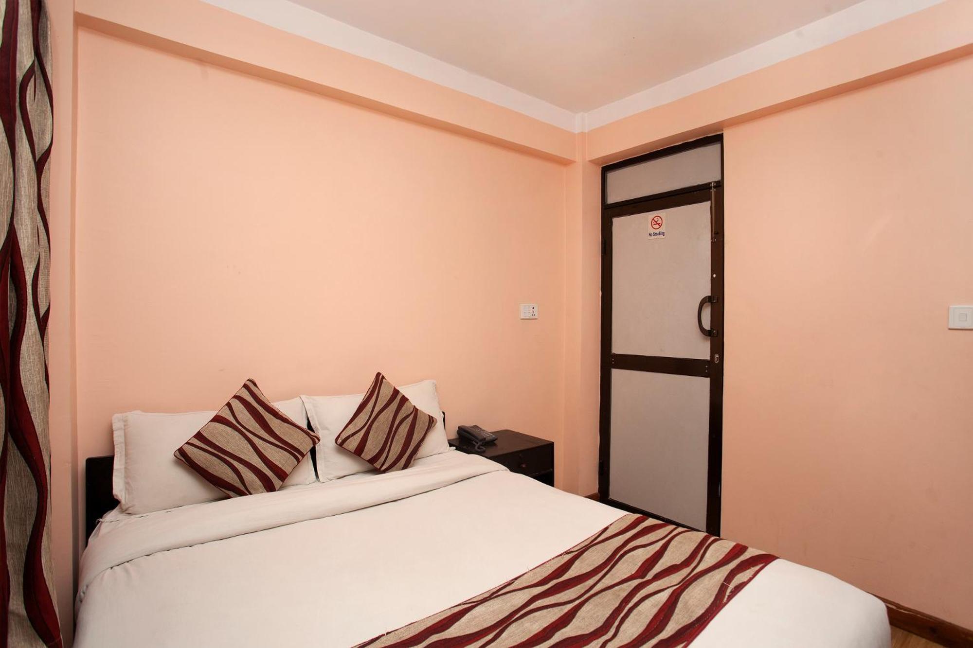 Kathmandu City Hotel Bagian luar foto