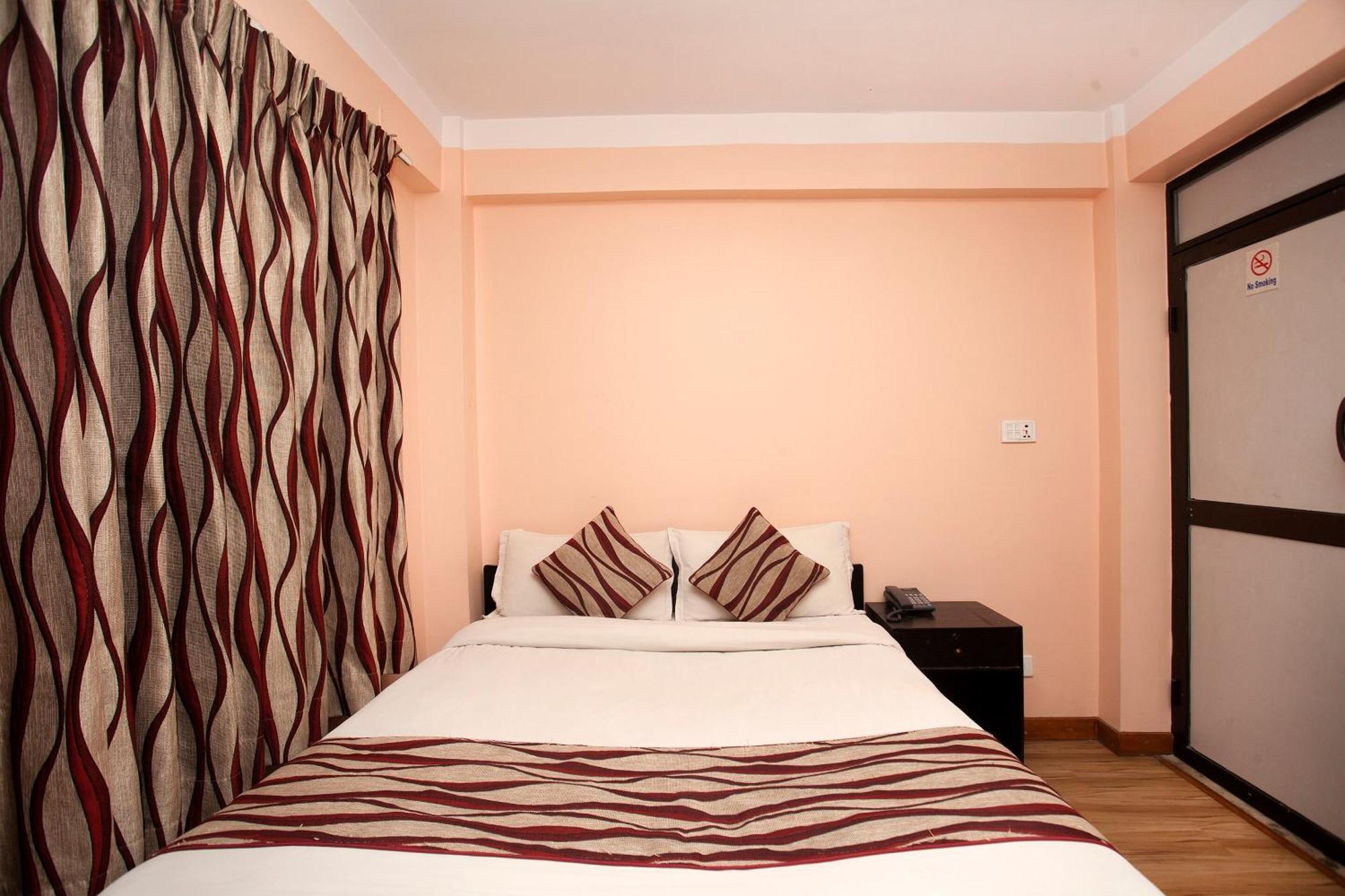 Kathmandu City Hotel Bagian luar foto