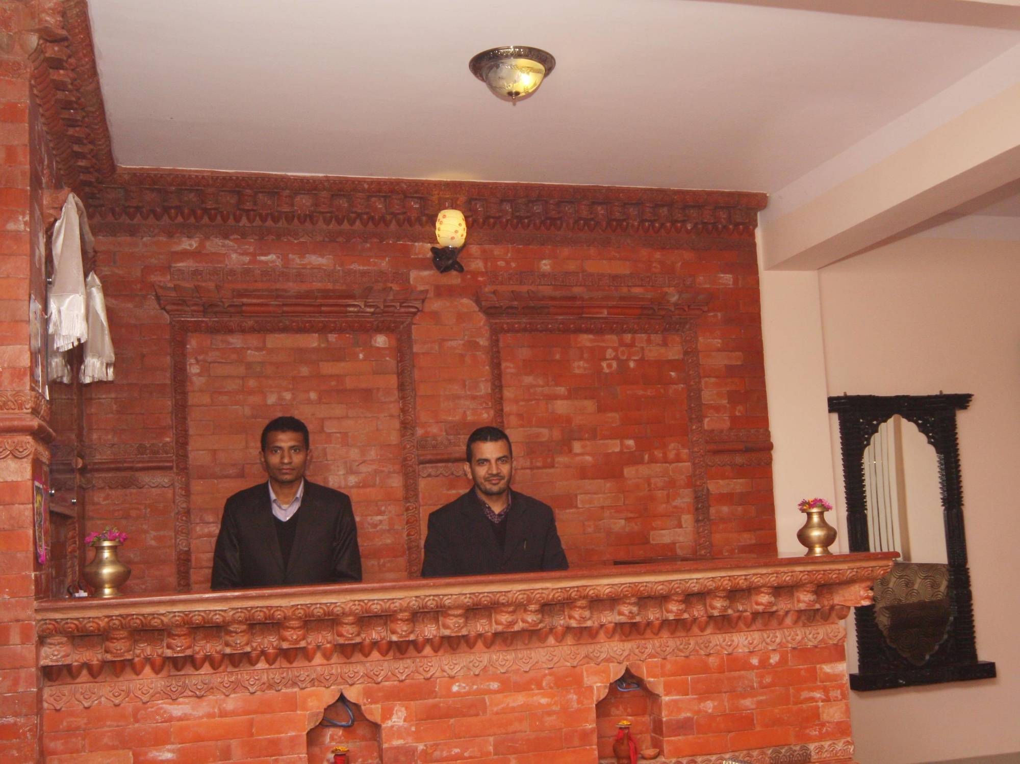 Kathmandu City Hotel Bagian luar foto